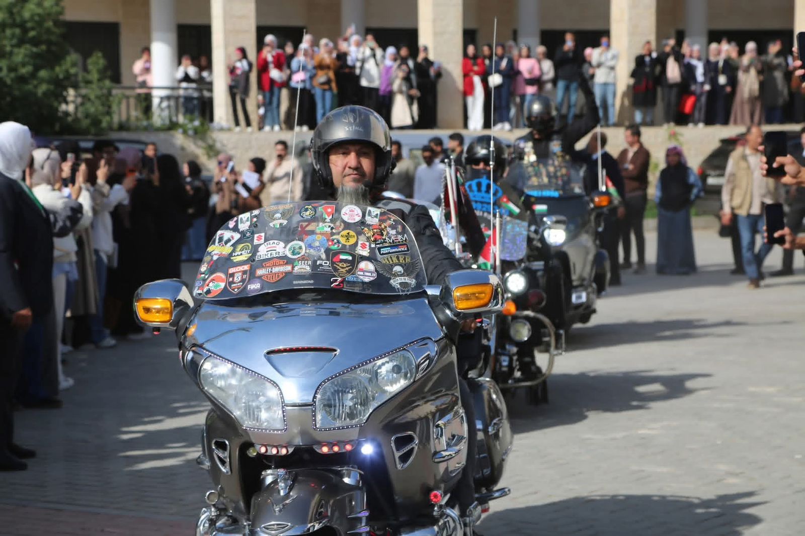 العين الحواتمة رئيس هيئة أردن المستقبل: أبشر سيدنا يرعى احتفال جامعة الزيتونة بيوم الوفاء والبيعة. 