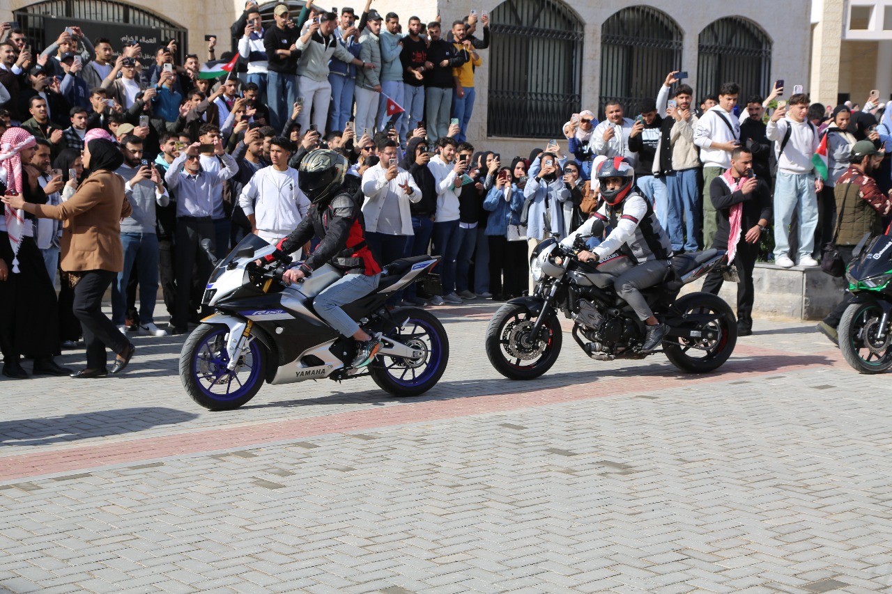 العين الحواتمة رئيس هيئة أردن المستقبل: أبشر سيدنا يرعى احتفال جامعة الزيتونة بيوم الوفاء والبيعة. 