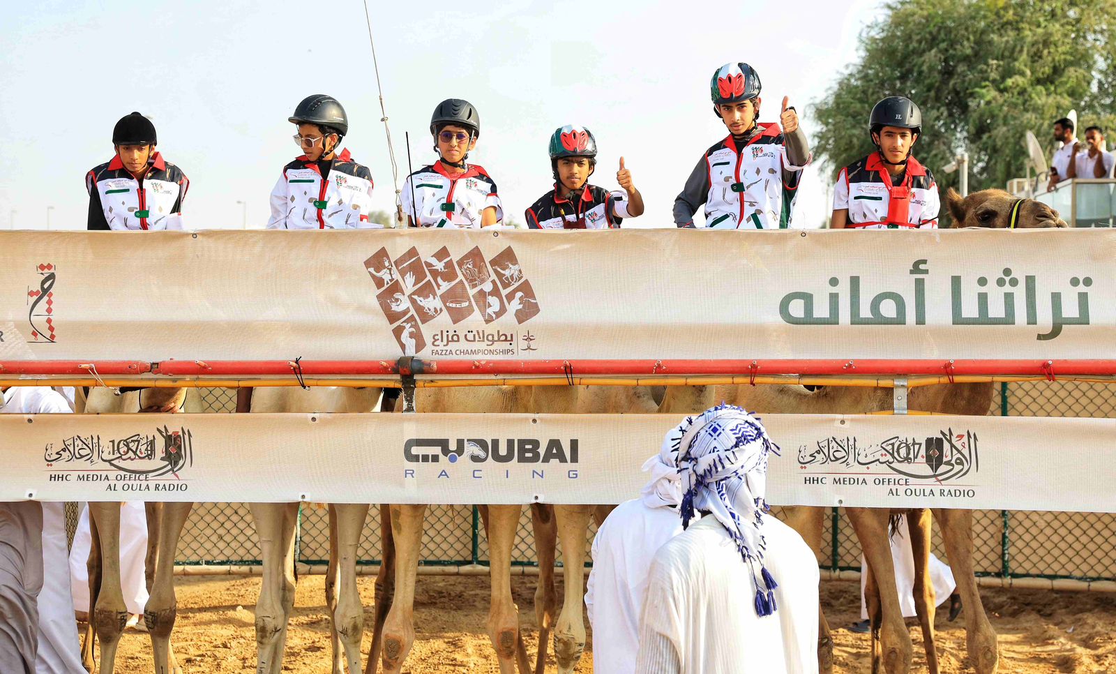 انطلاقة واعدة لتمهيدي ماراثون اليوم الوطني للهجن