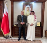 السفير البحريني خليفة بن عبدالله آل خليفة يلتقي مدير مهرجان جرش أيمن سماوي