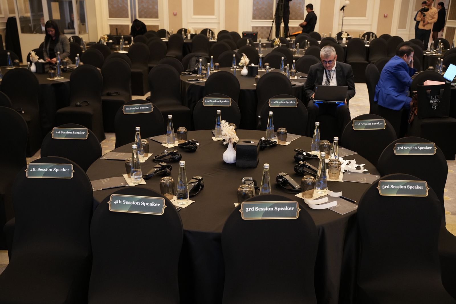 الأول من نوعه عالميًا يطلق من دبي العقد الإسلامي النموذجي لقطاع المقاولات -IBCC 2025