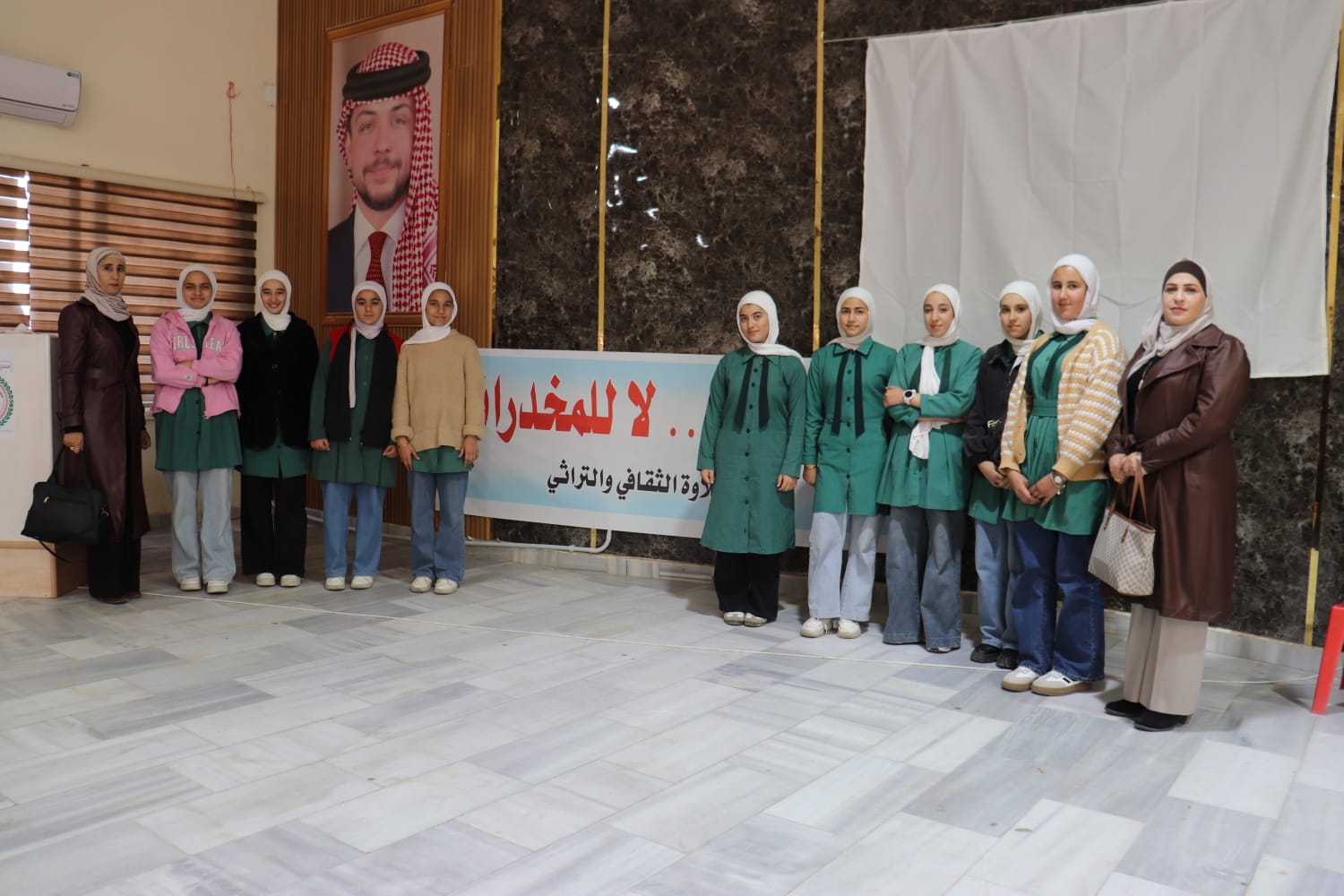 بحضور محافظ عجلون ومدراء الثقافة والشرطة  منتدى حلاوة الثقافي والتراثي ينظم ندوه حول المخدرات 