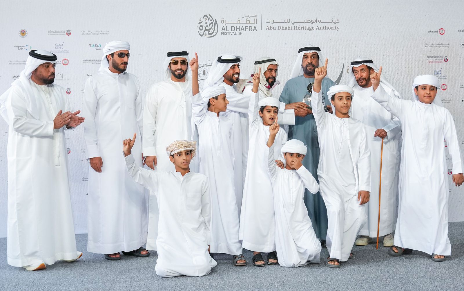 مشاركة واسعة في أشواط سن المفاريد بمزاينة رزين..وتتويج الفائزين