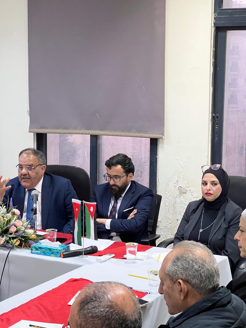 النائب السابق رهق الزواهرة : ضرورة دعم دور المرأة والشباب في الحياة السياسية بما يتوافق مع تطلعات جلالة الملك 