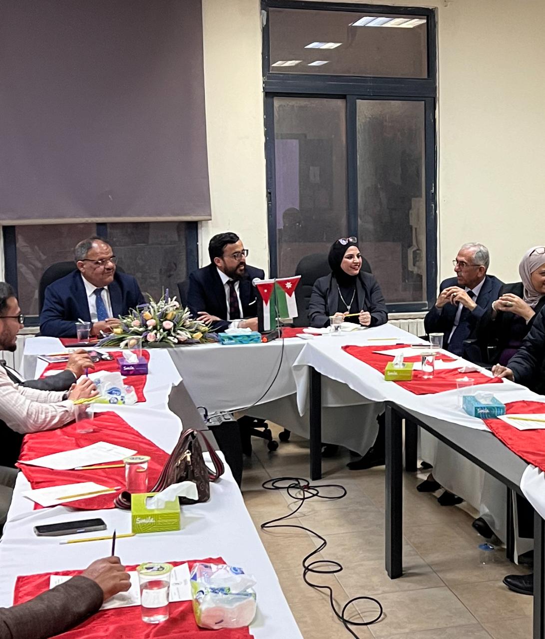 النائب السابق رهق الزواهرة : ضرورة دعم دور المرأة والشباب في الحياة السياسية بما يتوافق مع تطلعات جلالة الملك 