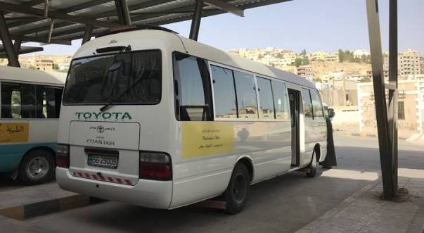 فتى يقود حافلة عمومية… مرآة لنقل عام يعيق التنمية في البلد  كتب أ.د. محمد الفرجات