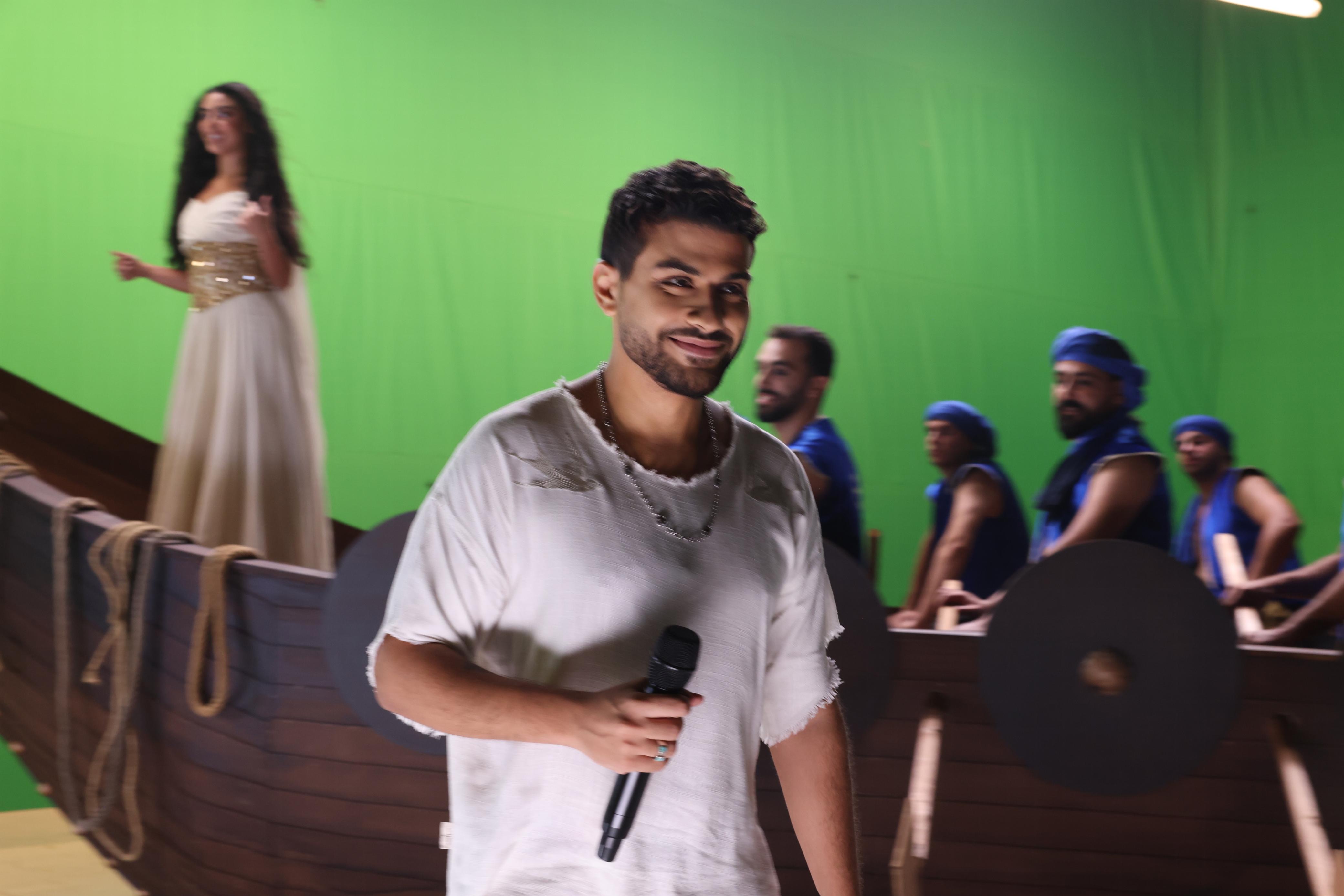 دان حدّاد… بعد نجاحاته مع وائل كفوري وبلقيس ونجوى كرم وآدم  يقدّم  إيمان منصور بصورة تاريخية عصرية تهزّ المنصّات