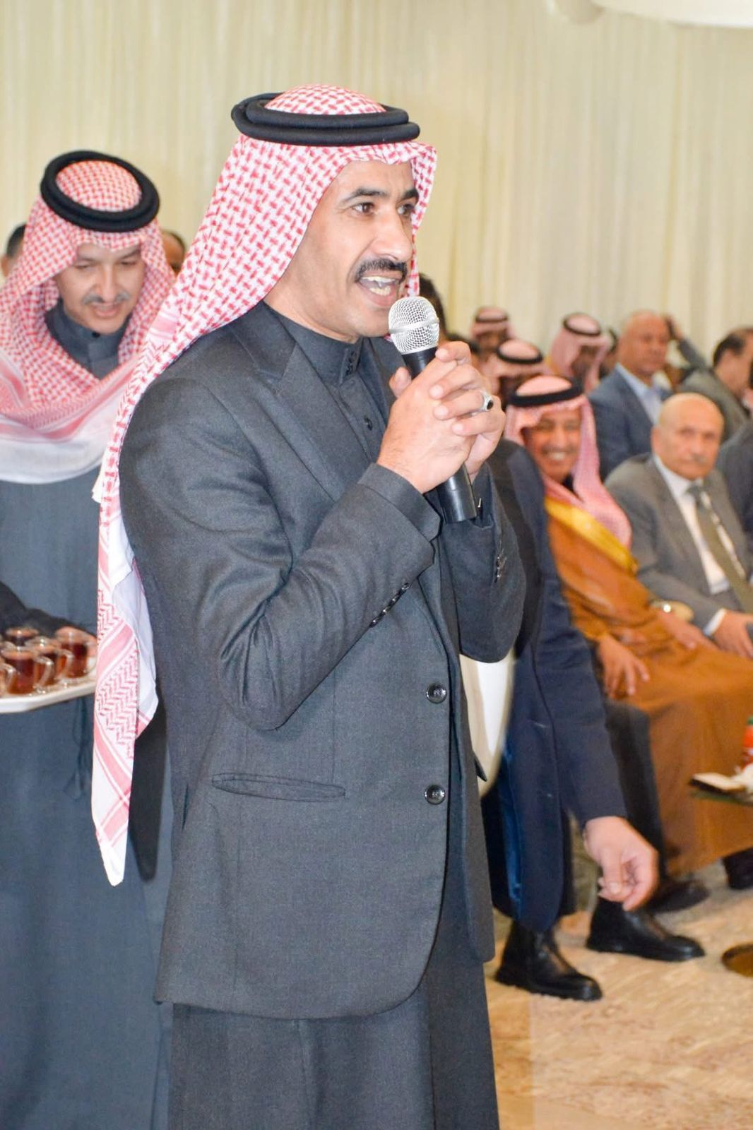 مأدبة عشاء احتفاءً بزيارة رئيس الديوان الملكي وعدد من أصحاب المعالي في ديوان قبيلة بني عطية بالخالدية