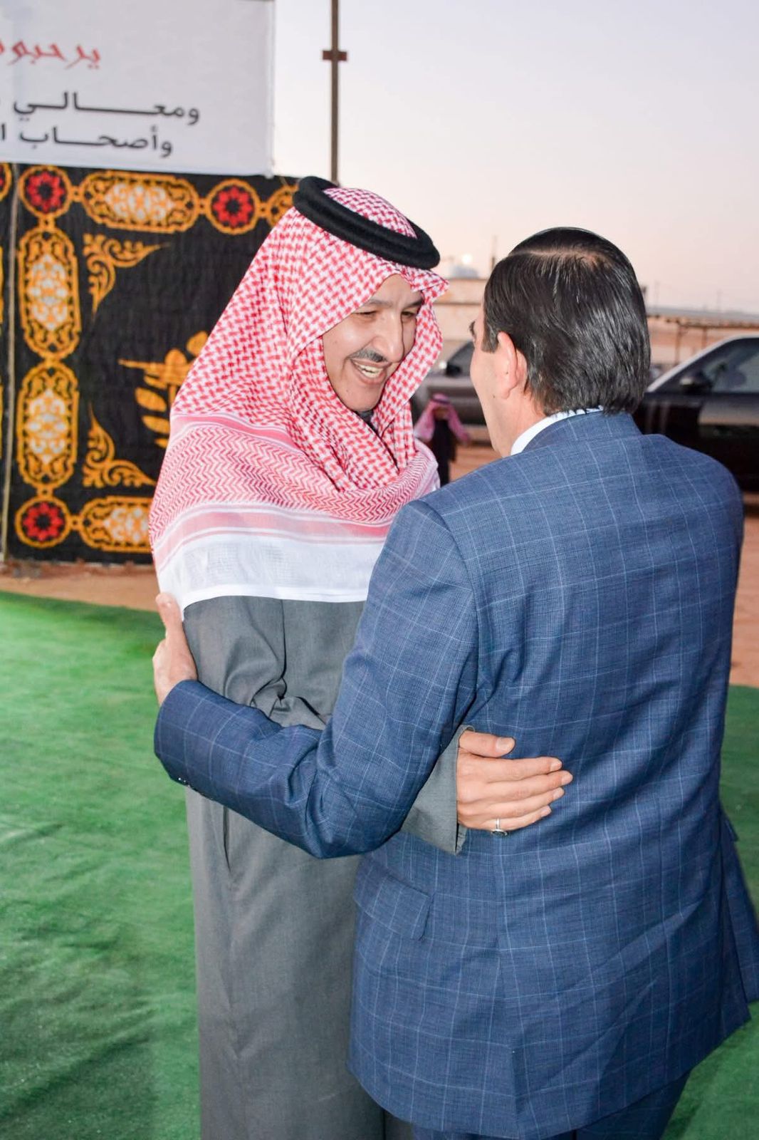 مأدبة عشاء احتفاءً بزيارة رئيس الديوان الملكي وعدد من أصحاب المعالي في ديوان قبيلة بني عطية بالخالدية