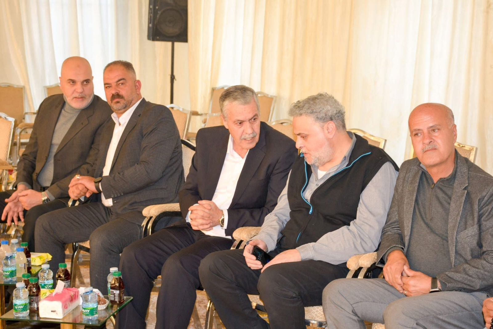 مأدبة عشاء احتفاءً بزيارة رئيس الديوان الملكي وعدد من أصحاب المعالي في ديوان قبيلة بني عطية بالخالدية