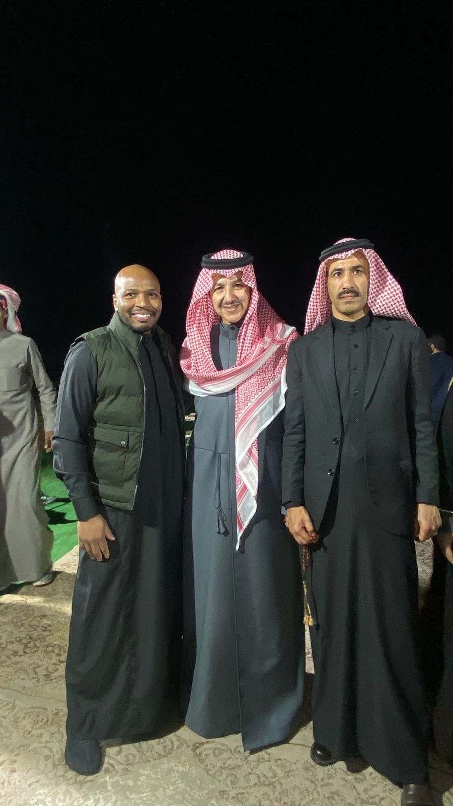 مأدبة عشاء احتفاءً بزيارة رئيس الديوان الملكي وعدد من أصحاب المعالي في ديوان قبيلة بني عطية بالخالدية