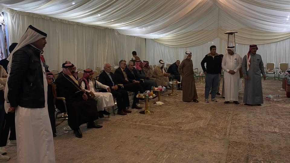 مأدبة عشاء احتفاءً بزيارة رئيس الديوان الملكي وعدد من أصحاب المعالي في ديوان قبيلة بني عطية بالخالدية