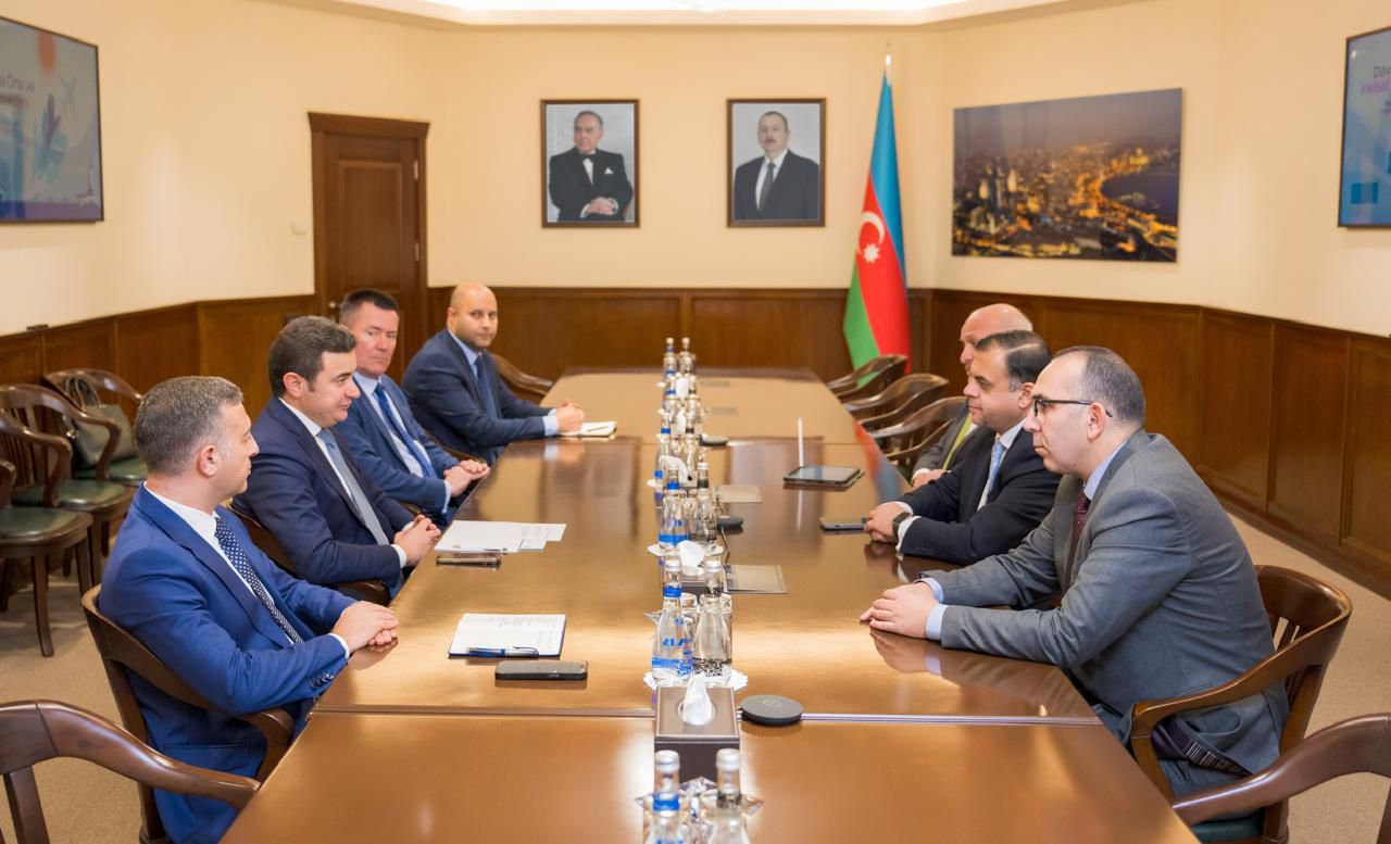 وزارة السياحة والآثار تعزز تعاونها مع السوق الأذري لاستقطاب مزيد من السياح للأردن