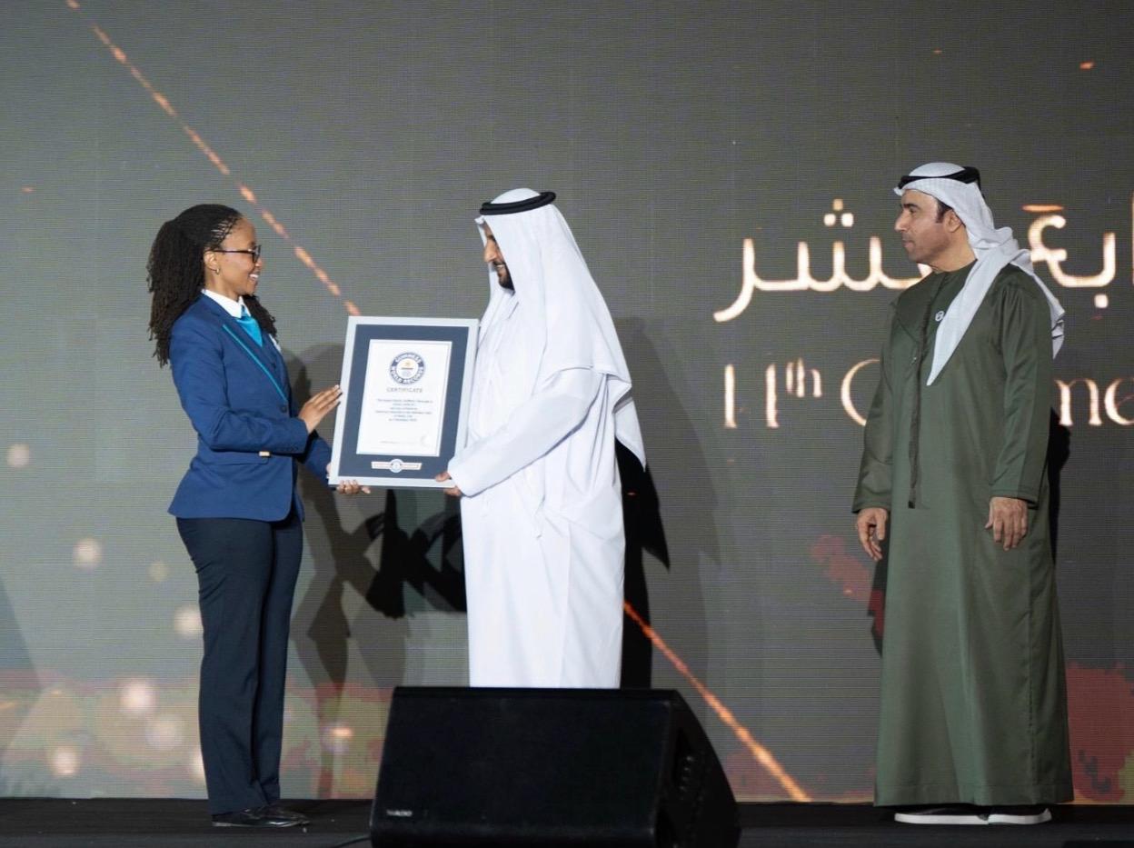 نهيان بن مبارك يشهد حفل تخريج الدفعة الـ14 دفعة غينيس في الجامعة الأمريكية في الإمارات AUE