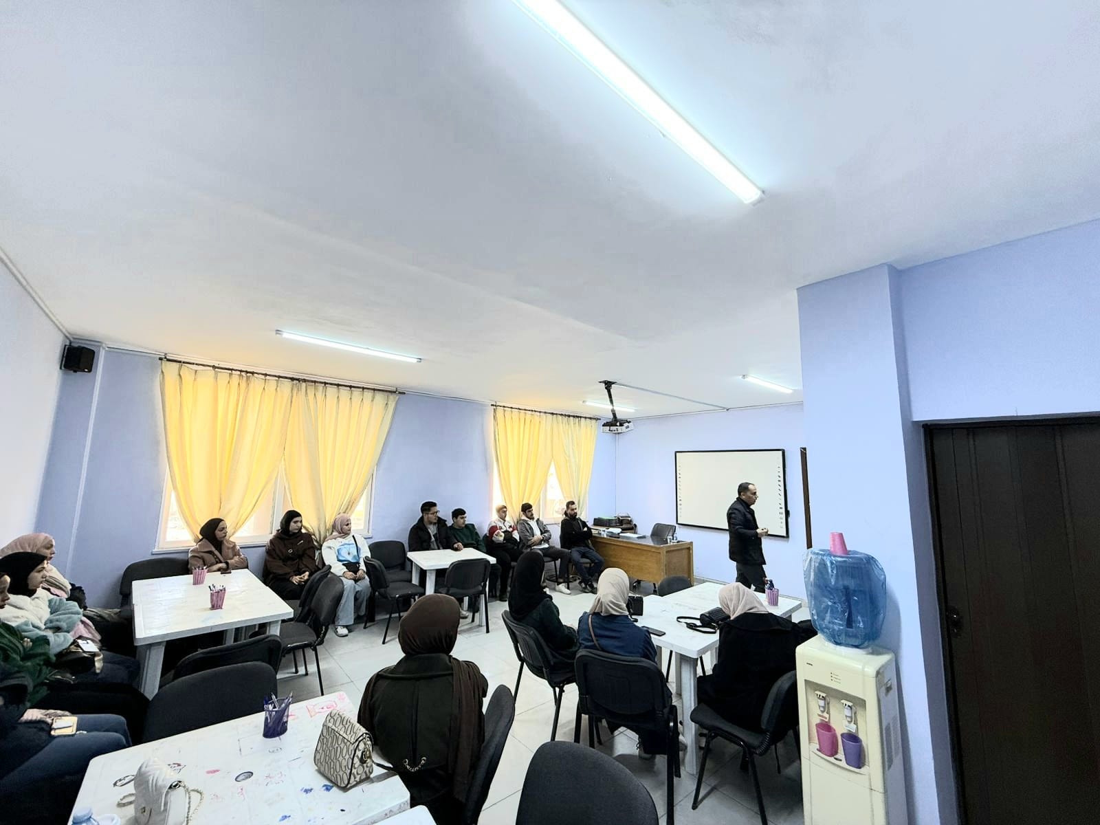 مديرية شباب الزرقاء تنظم جلسة لتعزيز المشاركة السياسية للشباب