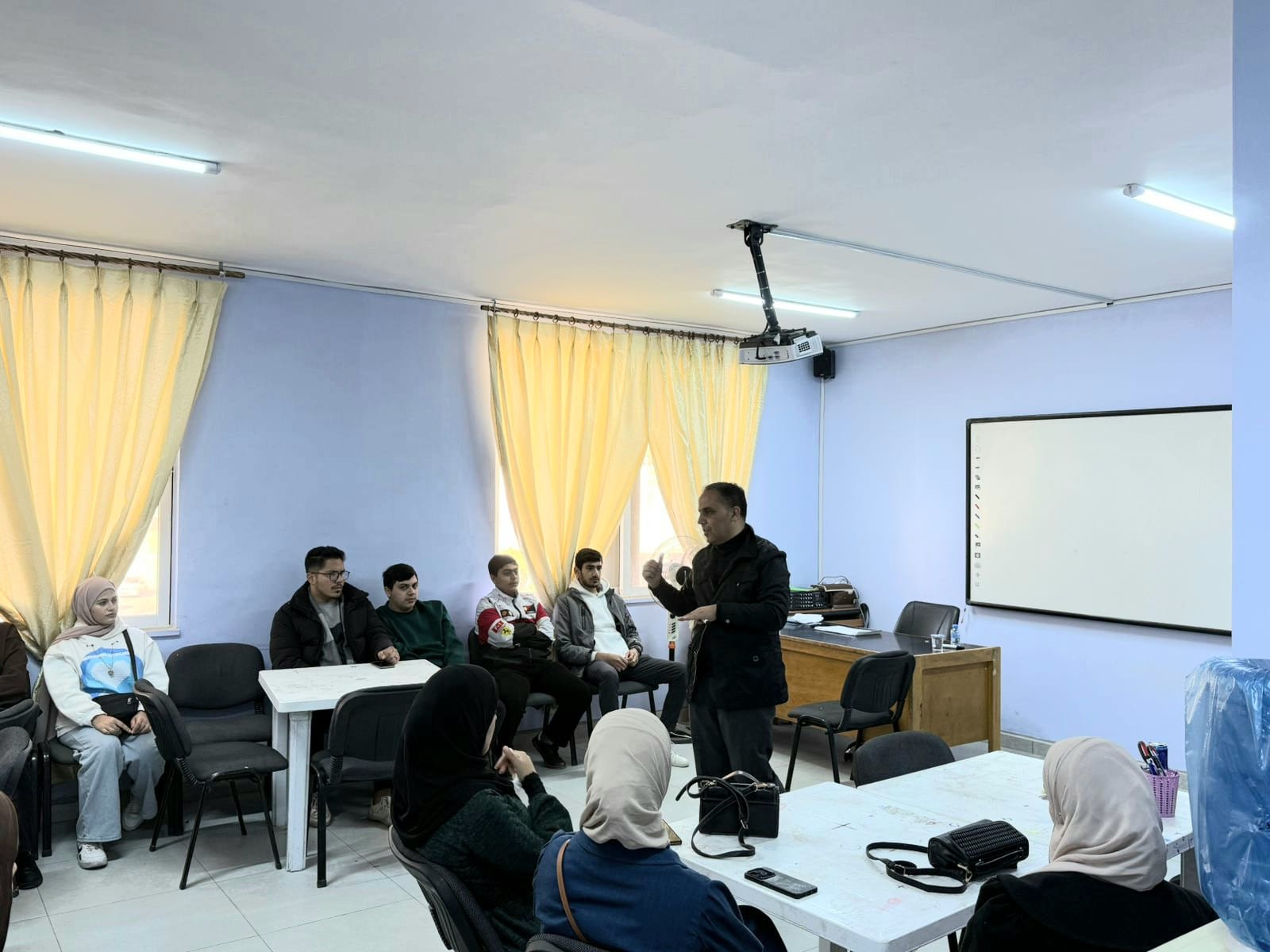 مديرية شباب الزرقاء تنظم جلسة لتعزيز المشاركة السياسية للشباب