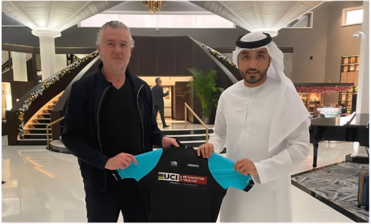 الدوخي يبحث تطوير سباق الدراجات مع رئيس سيتي ماونتن بايك