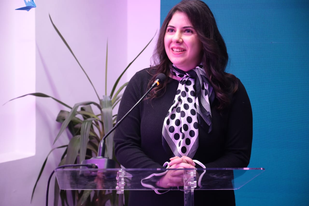 وزير الثقافة يفتتح معرض ما وراء الإطار – فراشي من أجل الحرية ويشيد بإبداع الأطفال والشباب