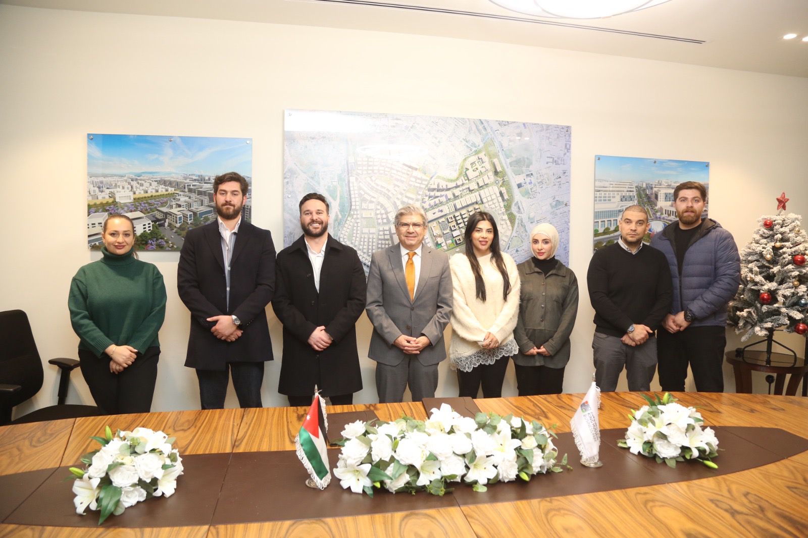 مجمع الملك الحسين للأعمال يوقع اتفاقية مع شركة سمارت سيرف لتقديم خدمة نظام المحادثة الصوتي والكتابي الذكي