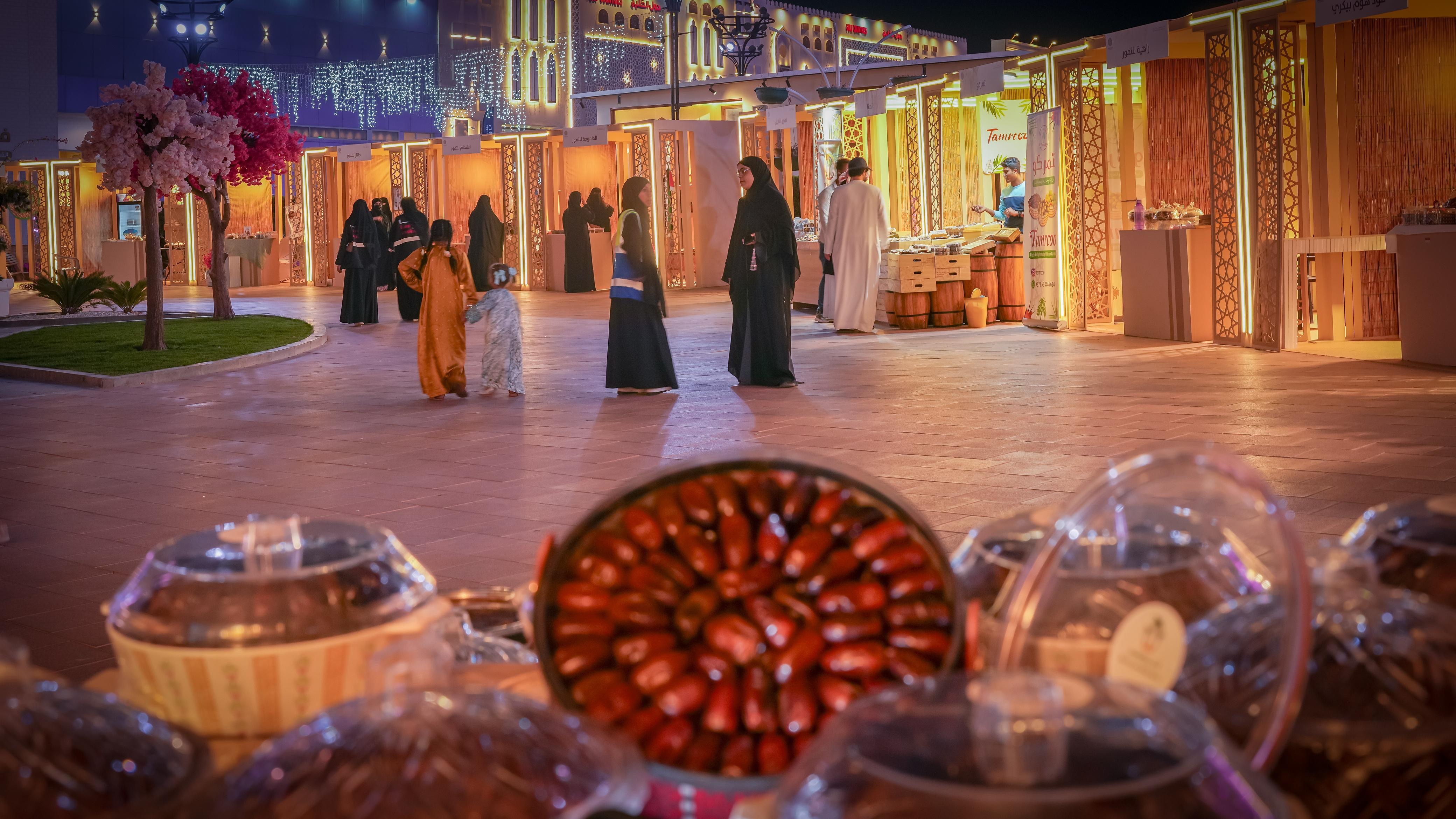 برعاية منصور بن زايد.. مهرجان الوثبة للتمور ينطلق 2 يناير المقبل