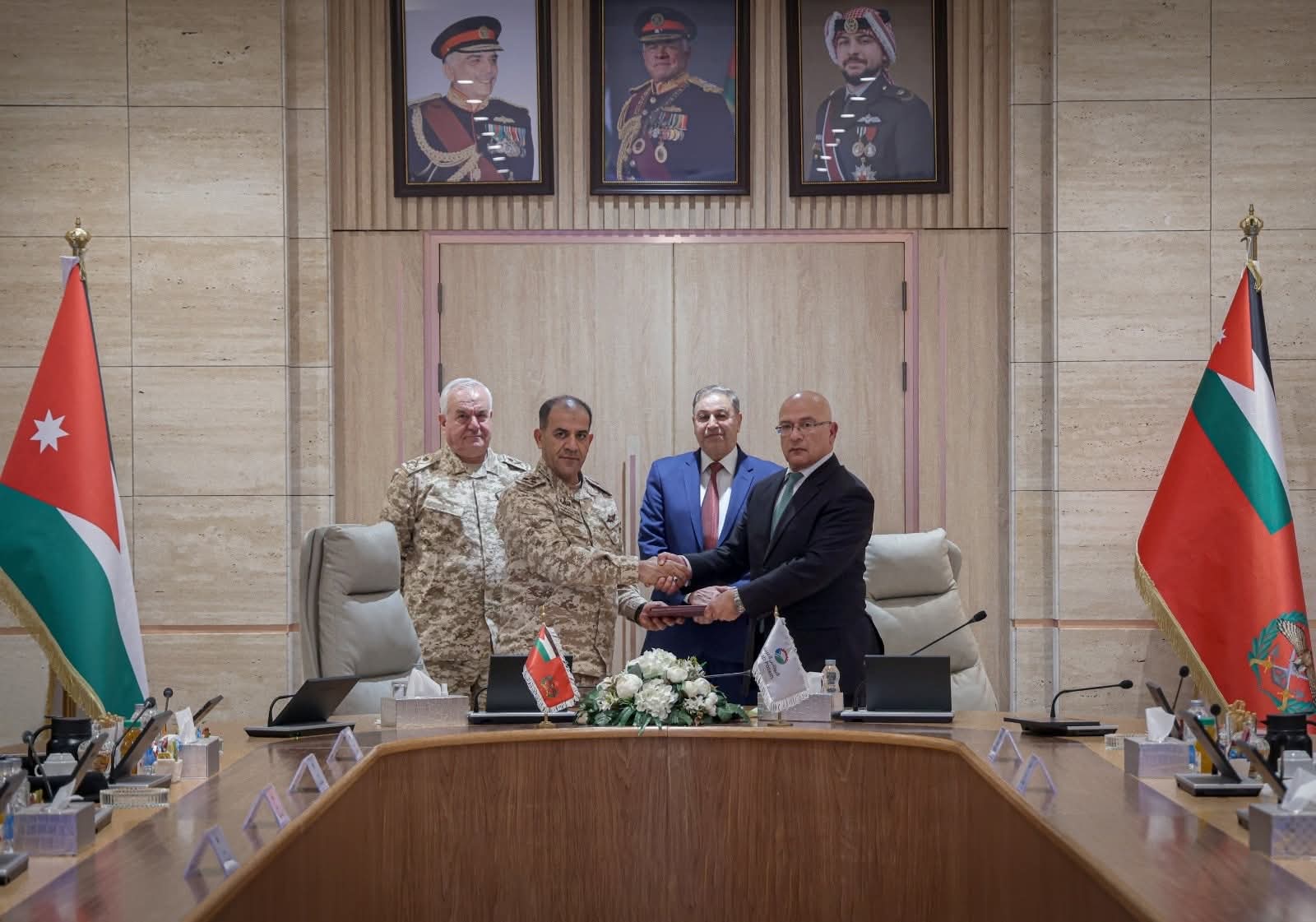 القوات المسلحة الأردنية والبوتاس العربية توقّعان اتفاقية جديدة لتوسيع نطاق إزالة الألغام في منطقة الامتياز الجنوبية