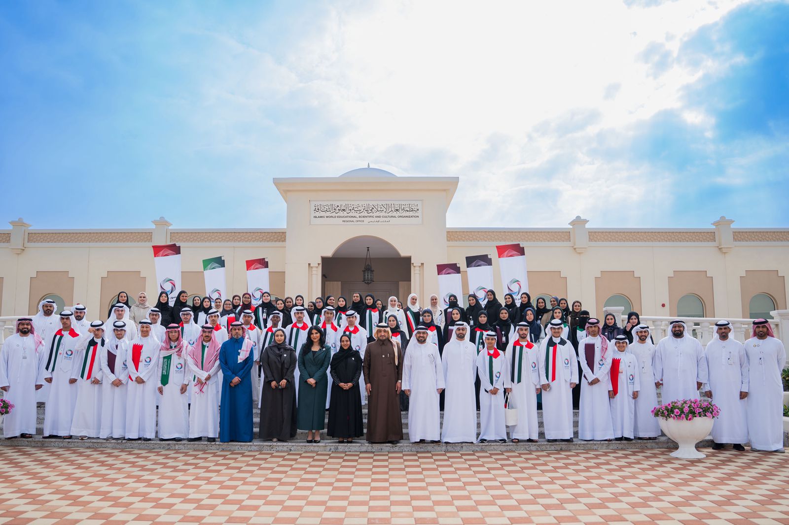 شباب الخليج يروون حكاياتهم في جسور خليجية من التجربة إلى الأثر