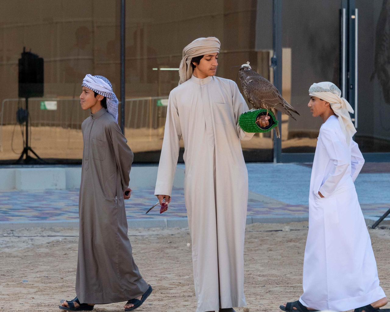 بعد 20 شوط حافلة بالندية والتنافس بطولة فزاع للصيد بالصقور تتوّج أبطال العامة مفتوح