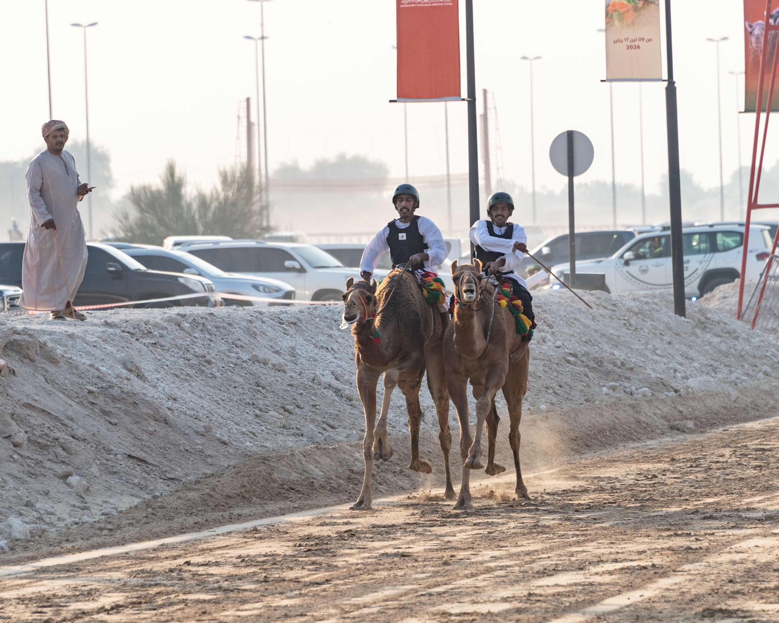 تزامنًا مع مهرجان ولي عهد دبي للهجن 2025 بمشاركة خليجية واسعة انطلاق التصفيات التأهيلية لبطولة كاس فزاع للعرضة وسيف فزاع للزمط
