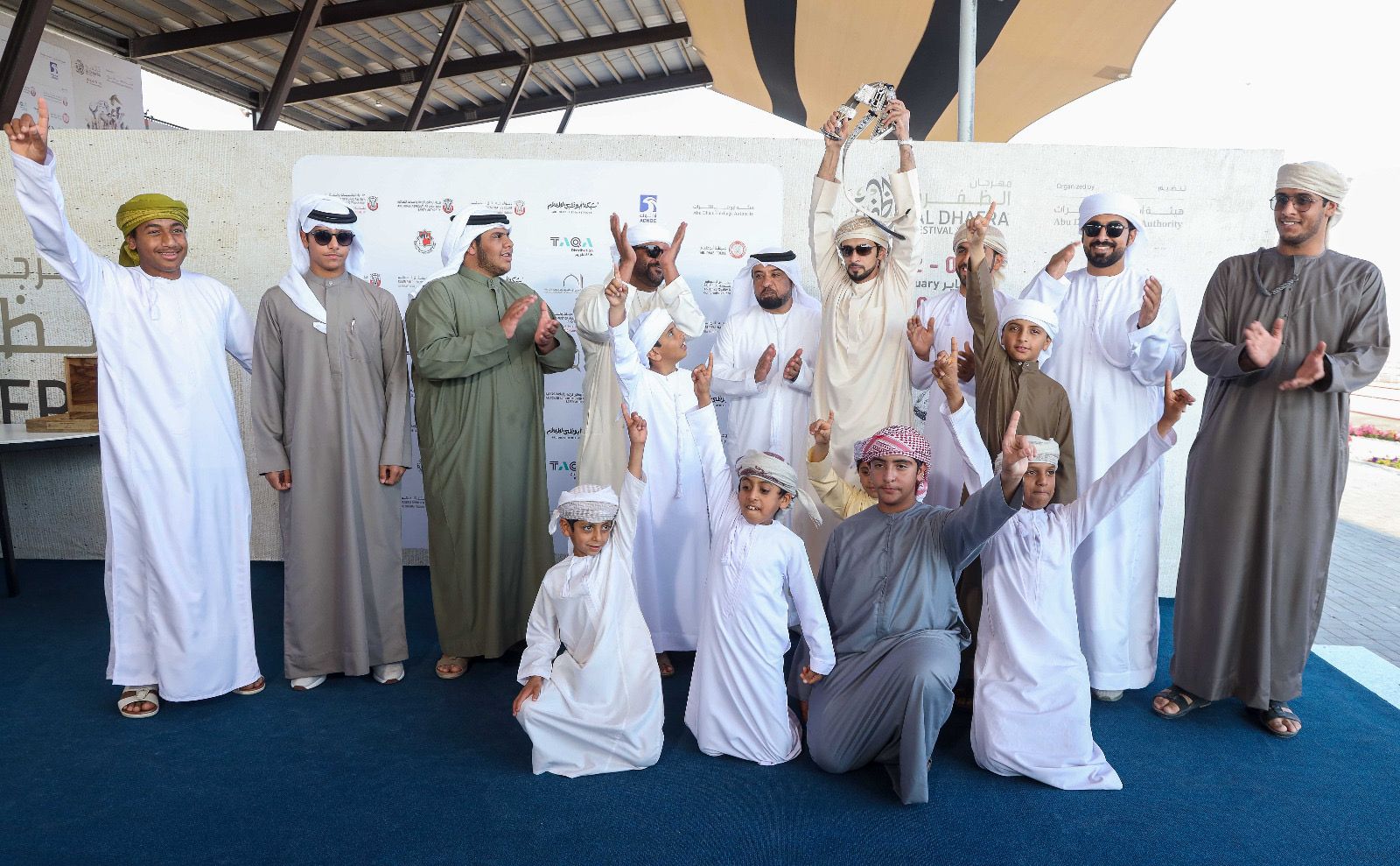 منافسات قوية في أشوط الإيذاع بالمحطة الختامية لمهرجان الظفرة الـ 19