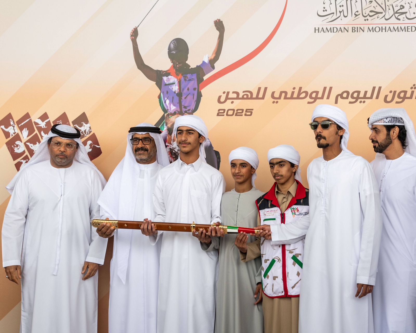 تزامنًا مع مهرجان ولي عهد دبي للهجن ختام مميز لماراثون اليوم الوطني للهجن