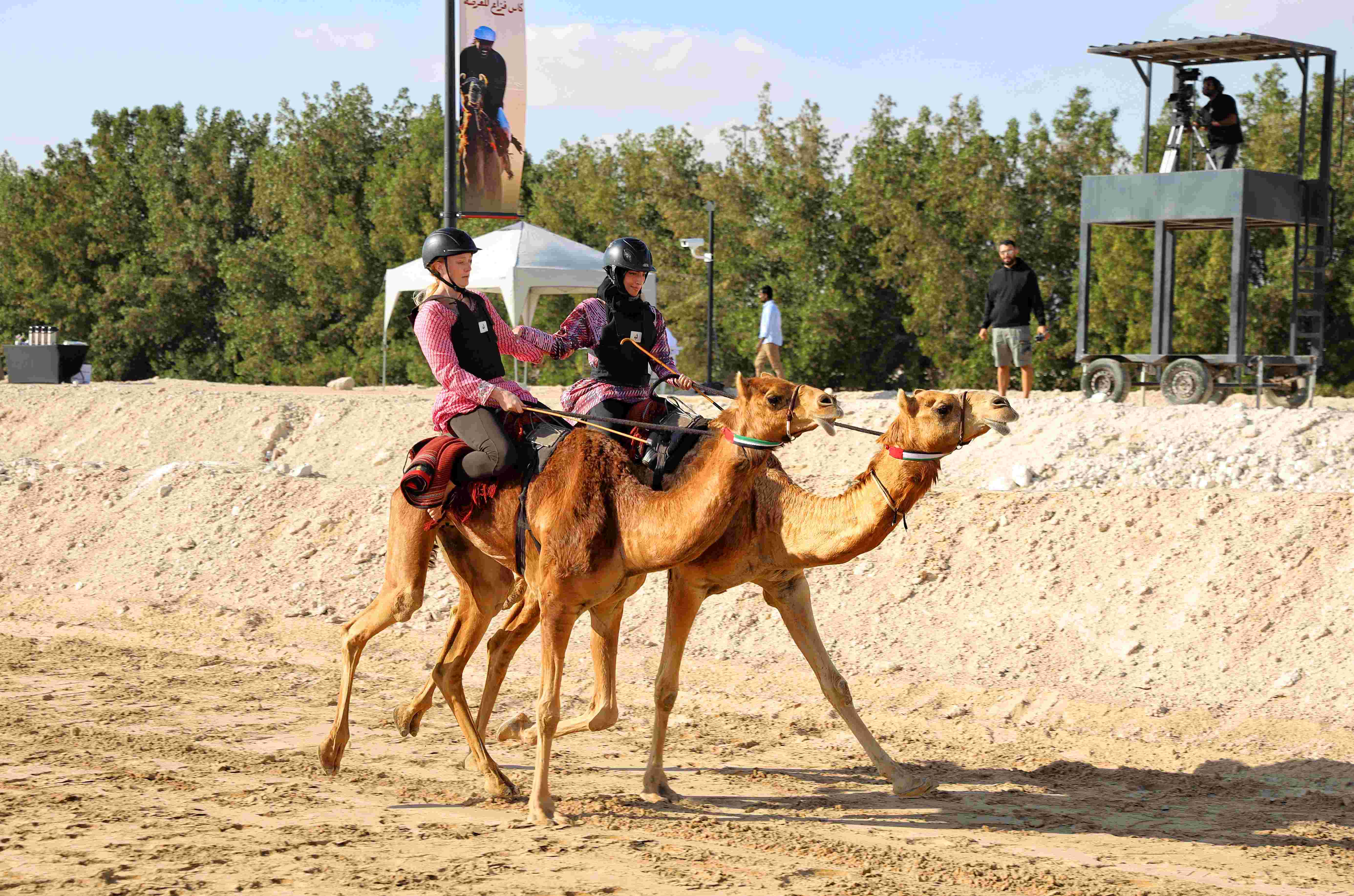 تزامنًا مع مهرجان ولي عهد دبي للهجن 2026 اختتام النسخة الثالثة من بطولة كاس فزاع للعرضة