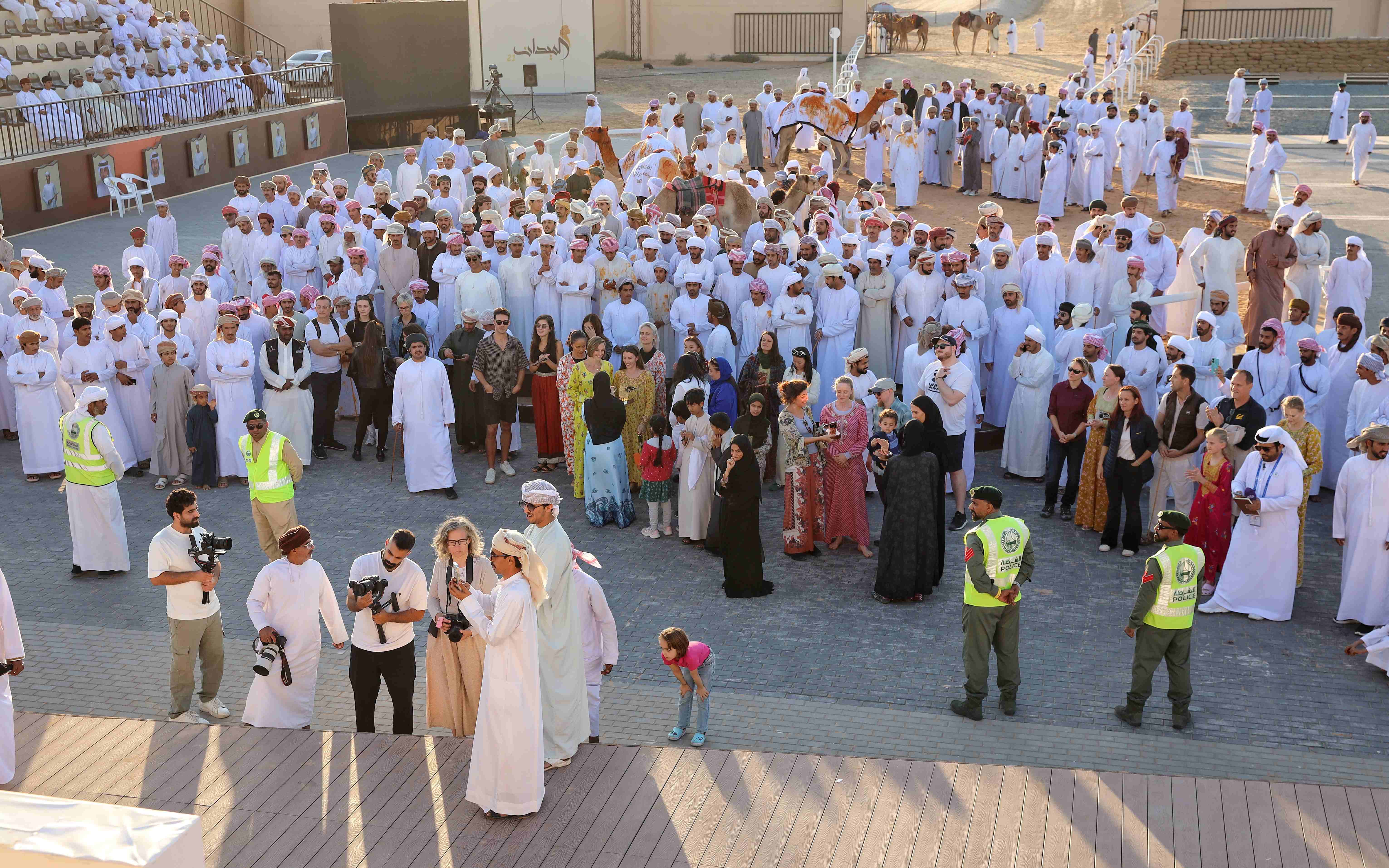 تزامنًا مع مهرجان ولي عهد دبي للهجن 2026 اختتام النسخة الثالثة من بطولة كاس فزاع للعرضة
