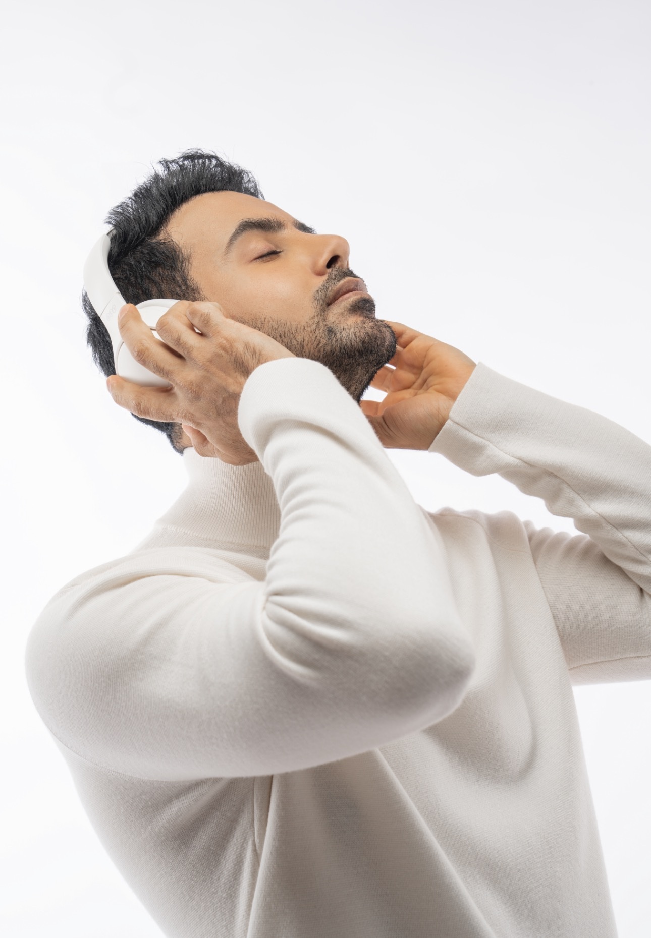 فؤاد عبدالواحد ترند المنصات الرقمية والأكثر تفاعلاً بألبوم  «FOUAD26»