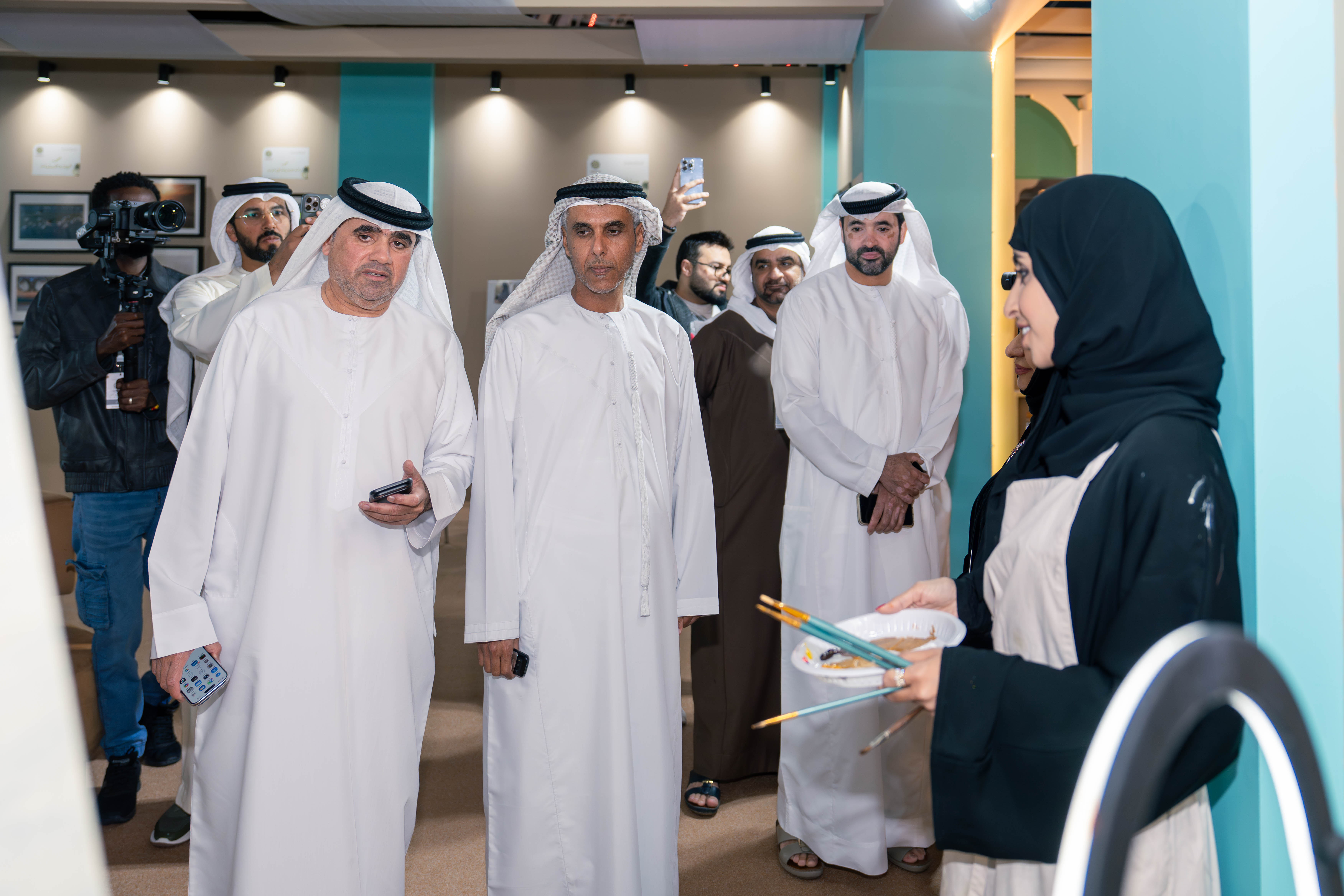 عدسة تروي المكان… معرض الصور الفوتوغرافية يوثّق روح الوثبة في مهرجان التمور