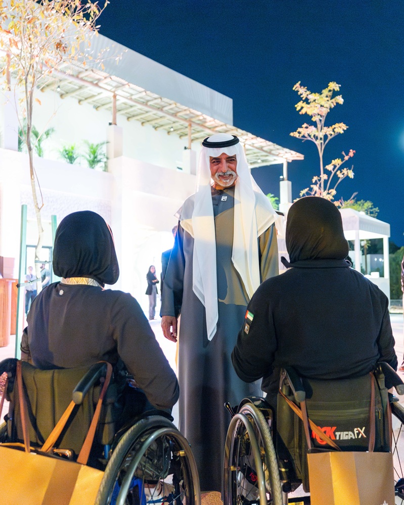 نهيان بن مبارك يتوّج نادية تريم بالجائزة الكبرى لفارسات القفز خلال ختام المنافسات المحلية لكأس أكاديمية فاطمة بنت مبارك الدولية لقفز الحواجز