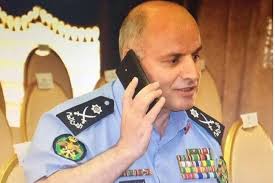 اللواء المتقاعد الطراونة ينعى زميله اللواء المتقاعد شريف العمري 