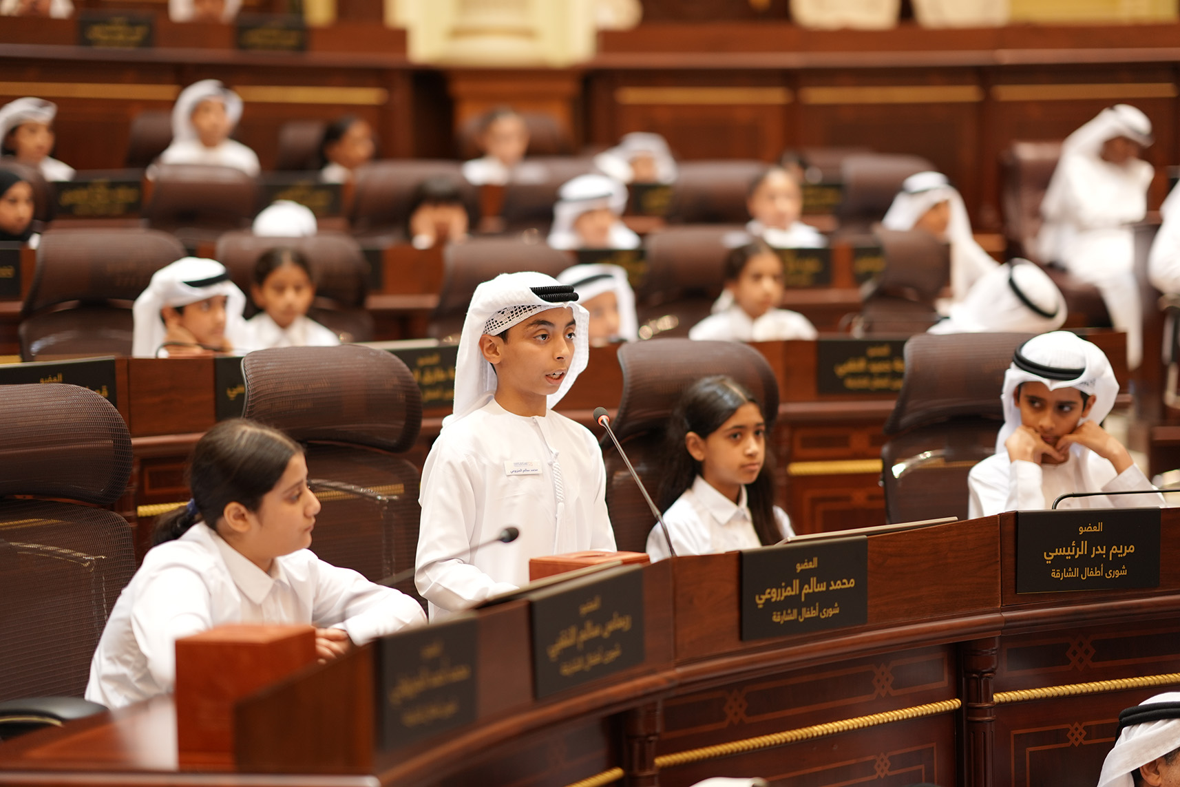 ضمن برنامج افتتاح الدورة البرلمانية الجديدة   ربع قرن تنظم جلسة إجرائية لأعضاء مجلسي شورى أطفال وشباب الشارقة