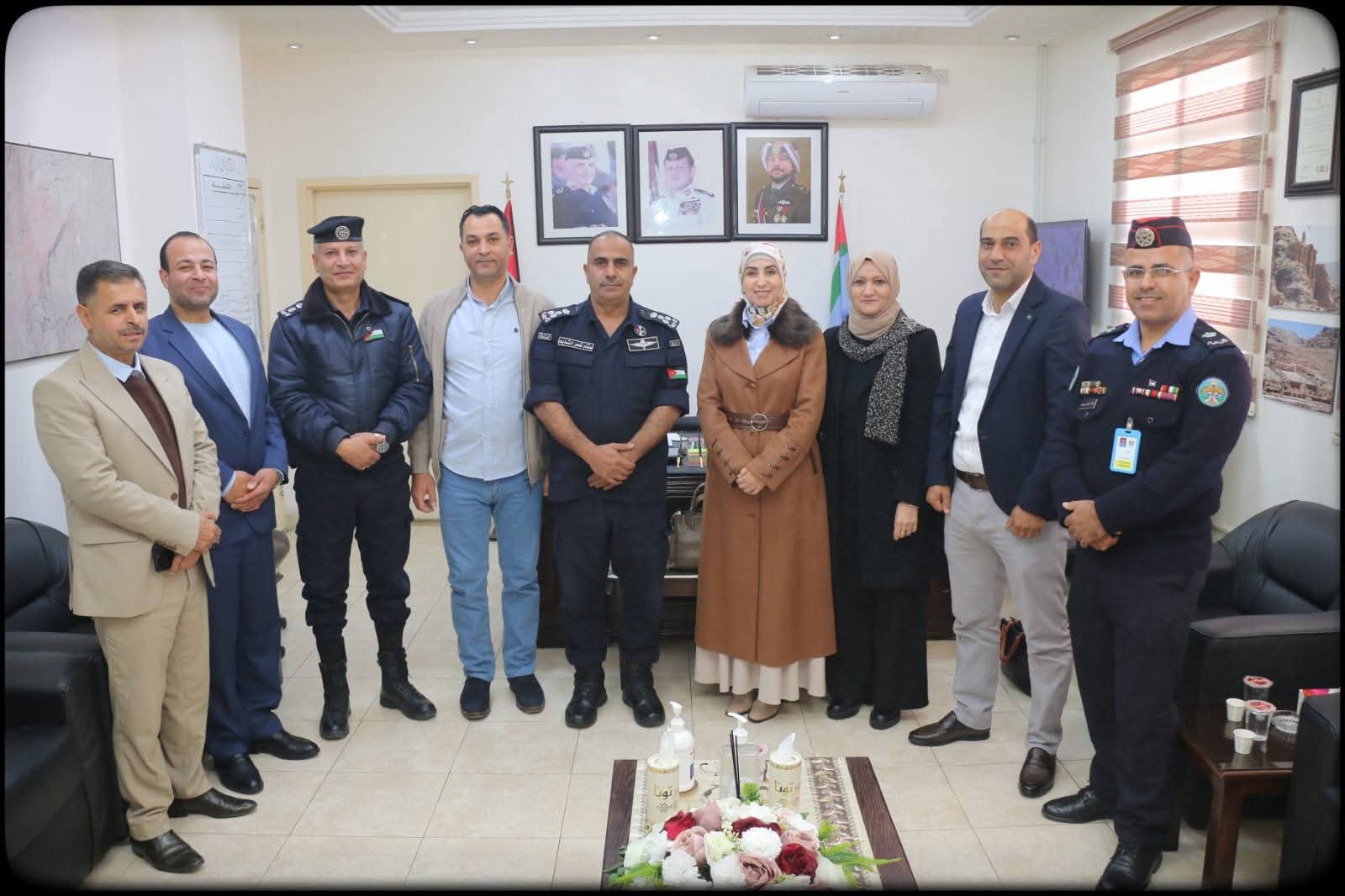 تكريمالجهاتالأمنية السلامين تُكرّم الجهات الأمنية لجهودهم في إنجاح تكميلية التوجيهي في تربية البترا