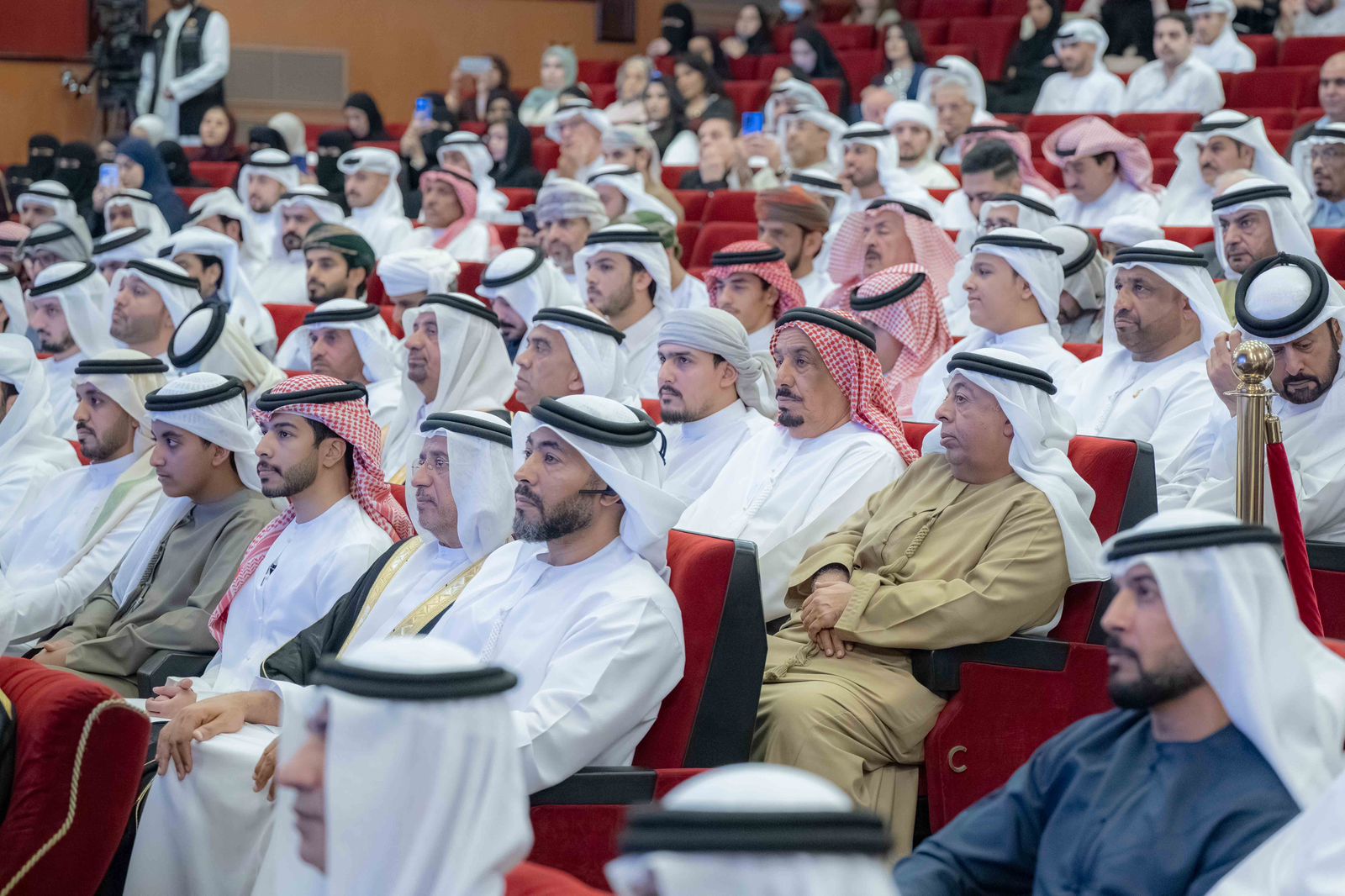 حاكم الشارقة يشهد انطلاق الدورة الـ 20 من مهرجان الشعر النبطي