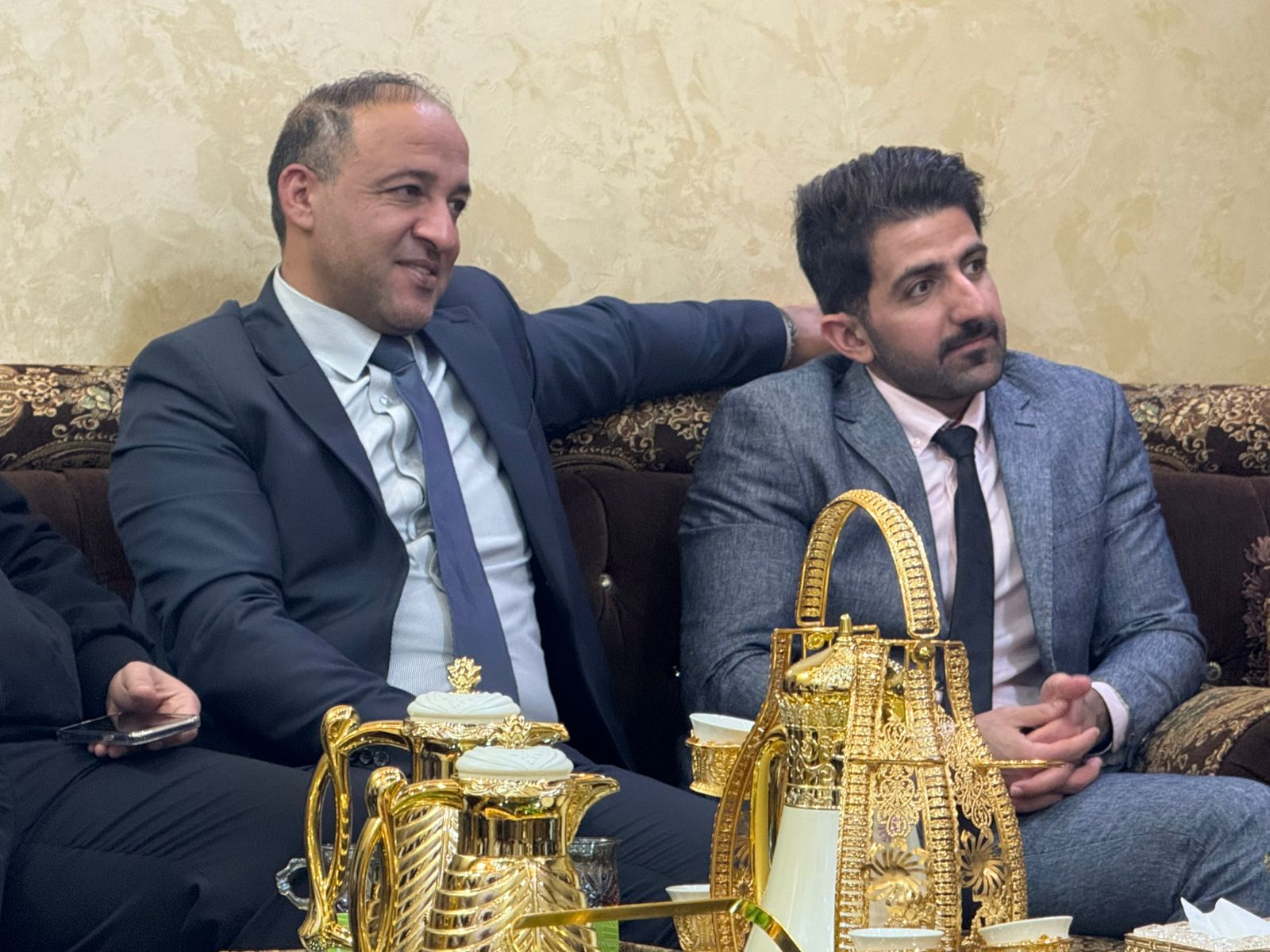 آل كريشان وآل الطورة نسايب.