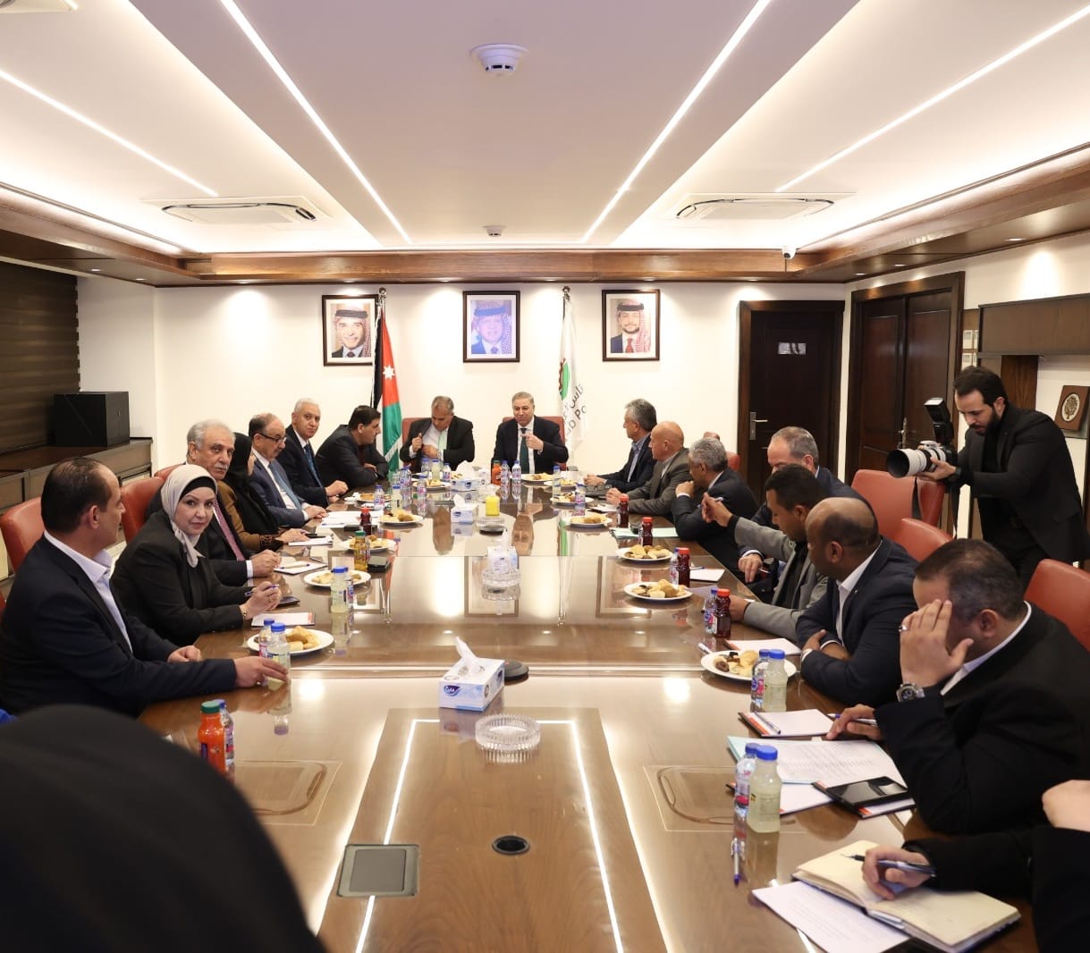 كتلة حزب مبادرة النيابية تزور البوتاس العربية وتشيد بأداء الشركة