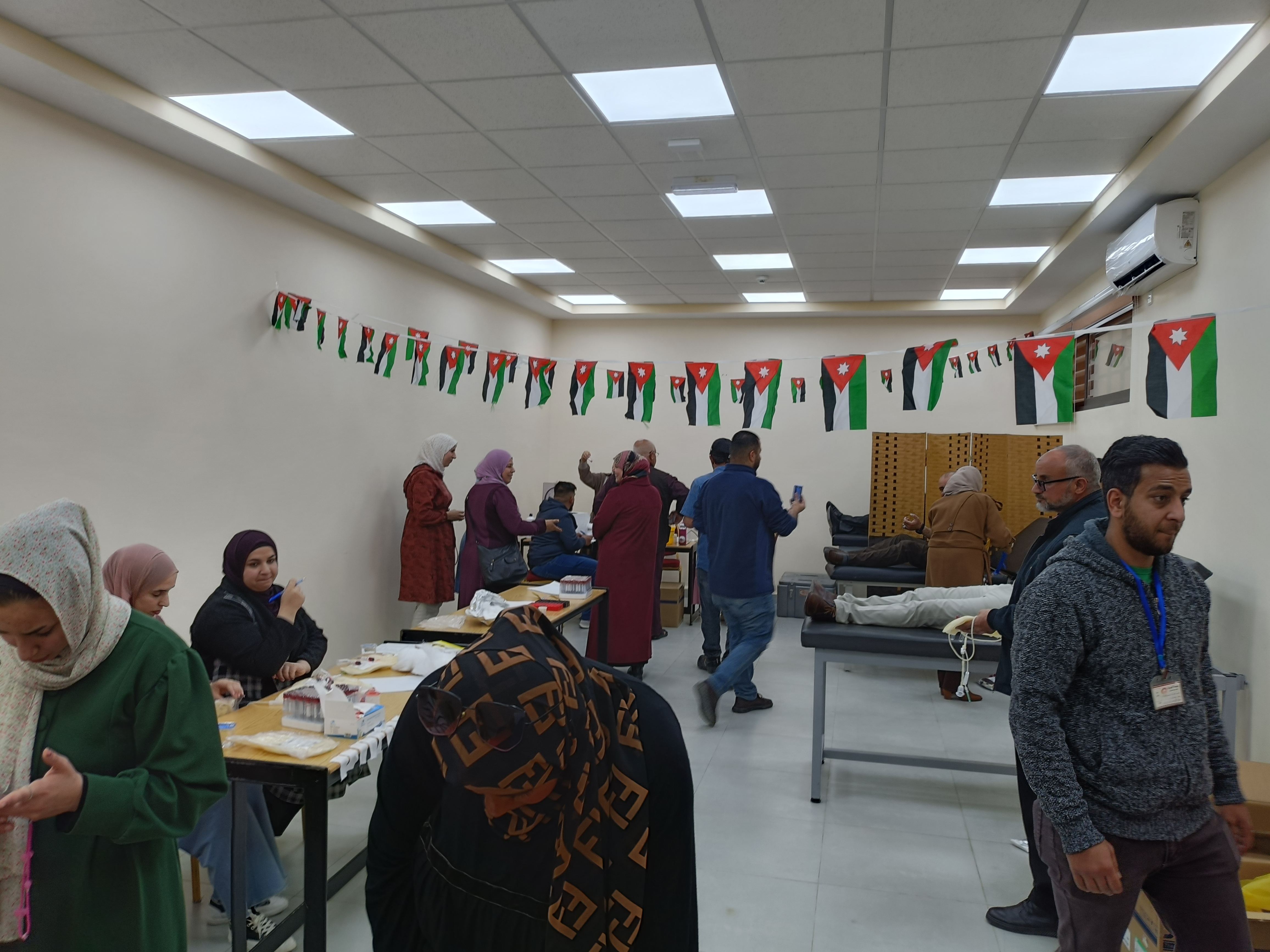فعالية وطنية في مركز صحي البترا الشامل للتبرع بالدم بمناسبة عيد جلالة الملك عبدالله الثاني بن الحسين