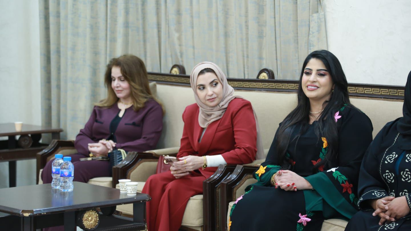 النادي الاجتماعي الأردني في دبي يحتفي بوفد الأردن المشارك في مهرجان الشارقة للشعر النبطي ويكرّمهم