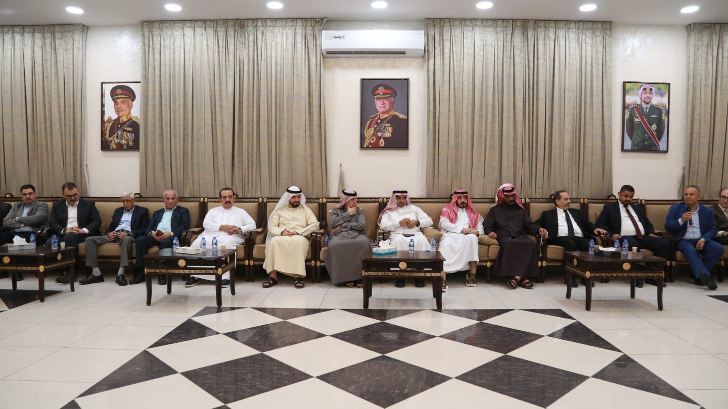 النادي الاجتماعي الأردني في دبي يحتفي بوفد الأردن المشارك في مهرجان الشارقة للشعر النبطي ويكرّمهم