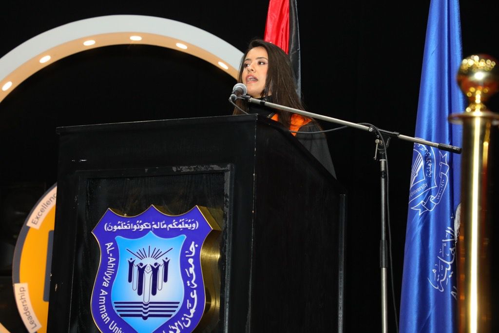 بالصور.. دولة الكباريتي يرعى اليوم الثاني لإحتفال عمان الاهلية بتخريج طلبة الفصل الاول من الفوج 33