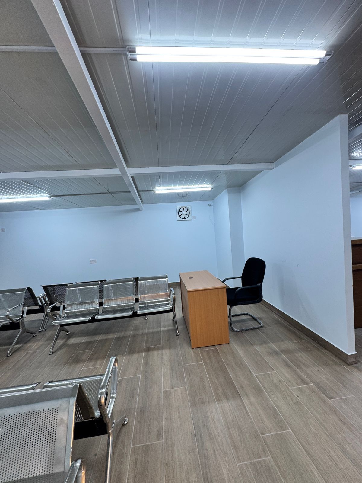 من الولاء إلى الإنجاز… تبرع نوعي من دار الحسام بإنشاء وحدة طبية متكاملة (120 م²) تتسع إلى 15 سريرًا وقاعة انتظار لتعزيز جاهزية طوارئ مستشفى الزرقاء في عيد ميلاد الملك