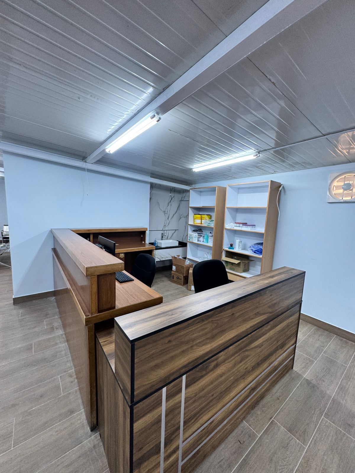 من الولاء إلى الإنجاز… تبرع نوعي من دار الحسام بإنشاء وحدة طبية متكاملة (120 م²) تتسع إلى 15 سريرًا وقاعة انتظار لتعزيز جاهزية طوارئ مستشفى الزرقاء في عيد ميلاد الملك