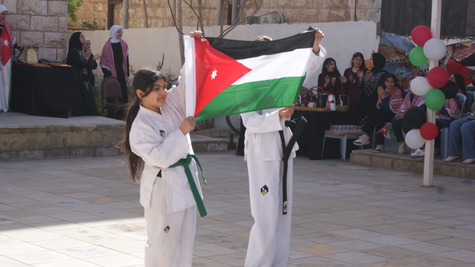 مؤسسة ادامه تطلق ملتقى فارسات الريادة والإبداع من مدرسة الجزائر 