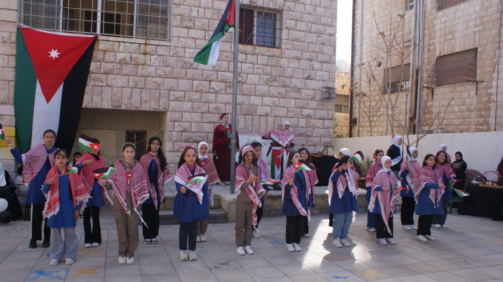 مؤسسة ادامه تطلق ملتقى فارسات الريادة والإبداع من مدرسة الجزائر 