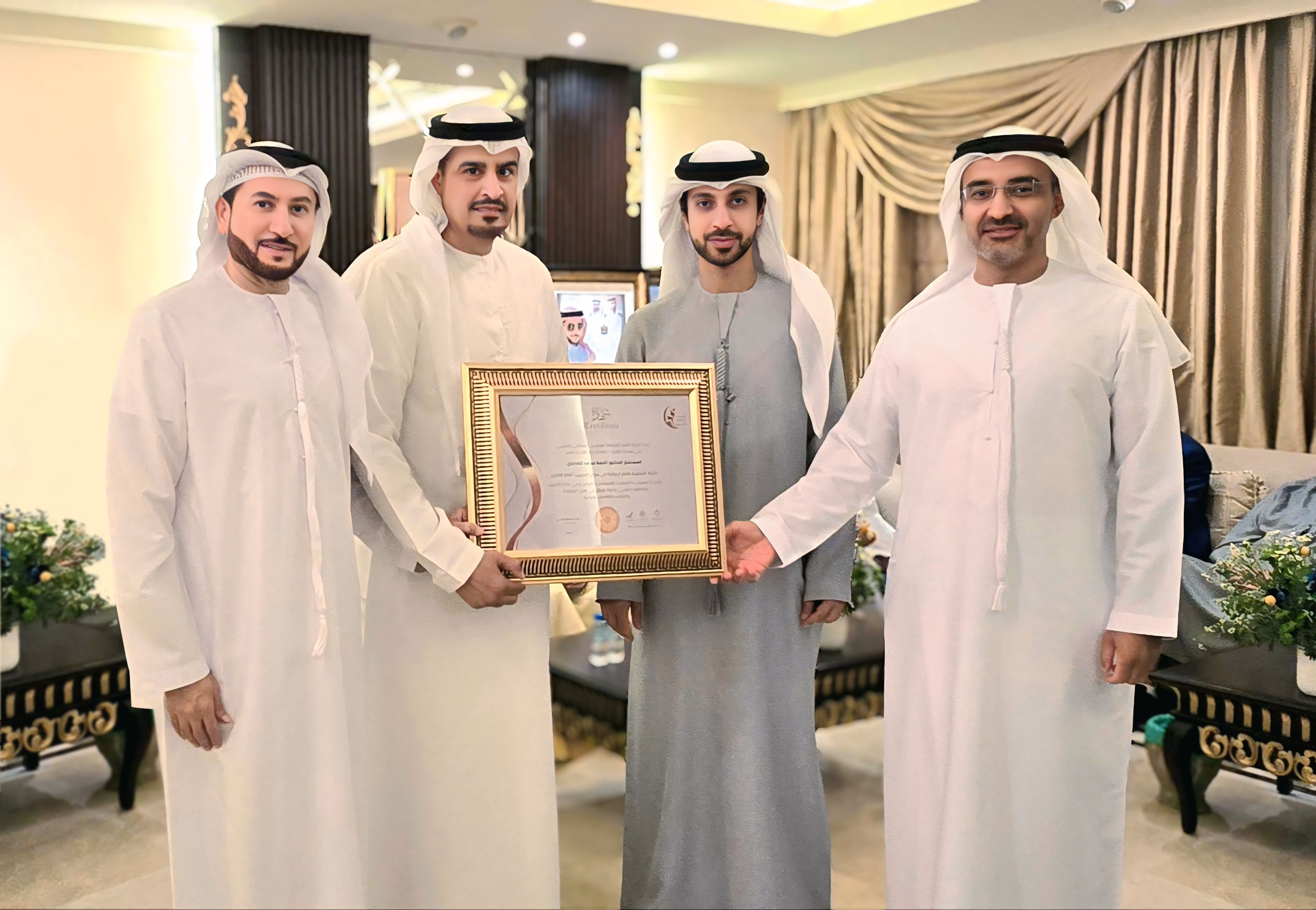 اختتام المنتدى الرمضاني التدريبي الثاني وتكريم خليفة المحرزي شخصية العام